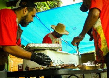 Churrasco de Ação de Graças reúne comunidade e voluntários em dia de fraternidade