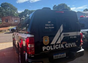 Homem é preso por mandar nudes pra criança e ligar de vídeo enquanto ela tomava banho