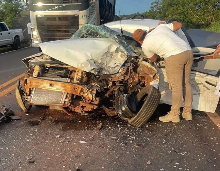 Colisão entre picape e caminhão termina na morte de uma pessoa na MS-497 em Paranaíba