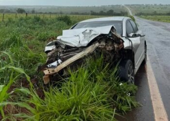 Criança de 10 anos que voltava do Sul com família fica em estado grave em colisão na MS-040