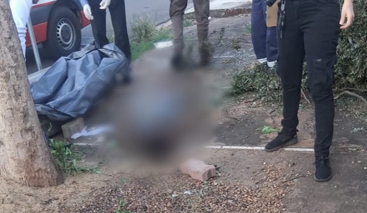Mulher é encontrada morta em calçada no Bairro Oiti em Três Lagoas