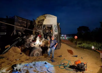 Motorista morre em colisão gravíssima envolvendo três carretas entre Bataguassu e Brasilândia