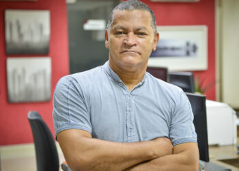 ARTIGO: Tire o plástico dos pés, por Wilson Aquino