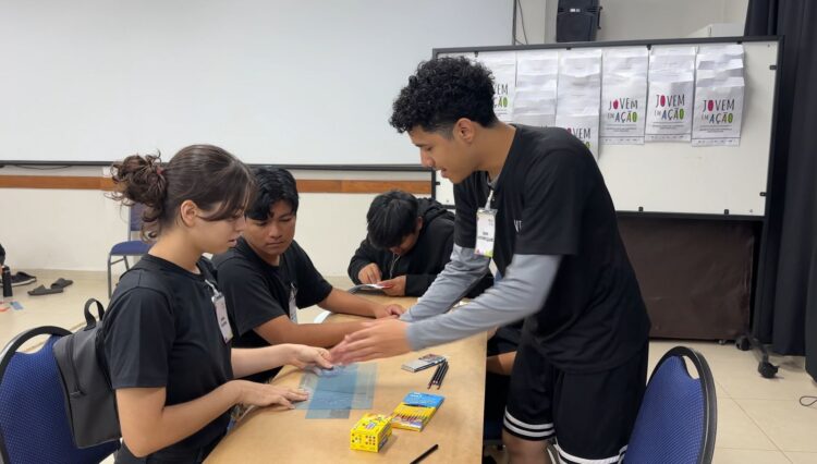 Com foco no mercado de trabalho: projeto ´Jovem em Ação´, da FMB, está com inscrições abertas