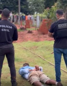 Condenado a mais de 15 anos por homicídio é preso, pós agredir e atear fogo na casa da esposa