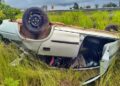 Carro capota e motorista de Corsa Classic morre entre Rio Negro e São Gabriel do Oeste