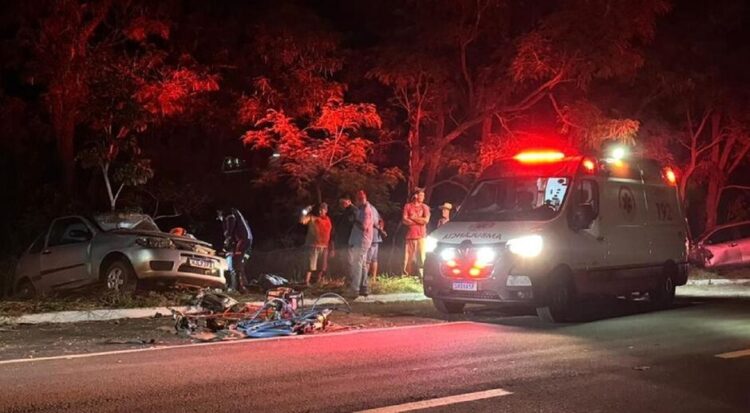 Colisão com anta provoca acidente com 2 carros e deixa cinco feridos na MS-134