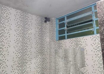 Alunas encontram câmera de monitoramento em banheiro das meninas em escola estadual da Capital