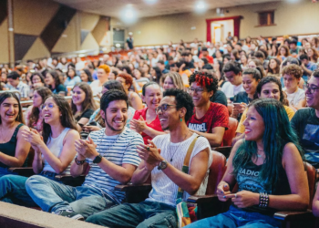 Festival da Juventude transforma UFMS em laboratório criativo com oficinas de literatura, cinema, tecnologia e slam
