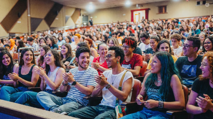 Festival da Juventude transforma UFMS em laboratório criativo com oficinas de literatura, cinema, tecnologia e slam