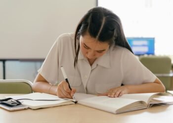 Levantamento aponta que mulheres ganham espaço e já são maioria entre concurseiros