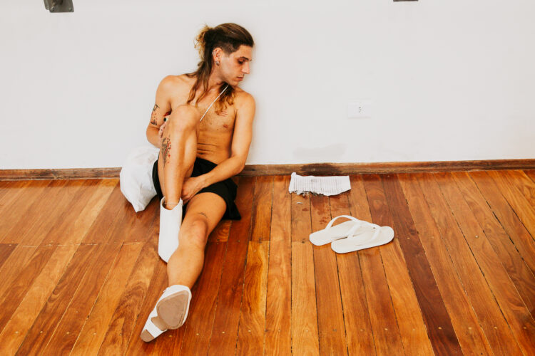 Aqui e agora: Marcus Perez estreia ´Estudos para não fazer a mesma coisa´