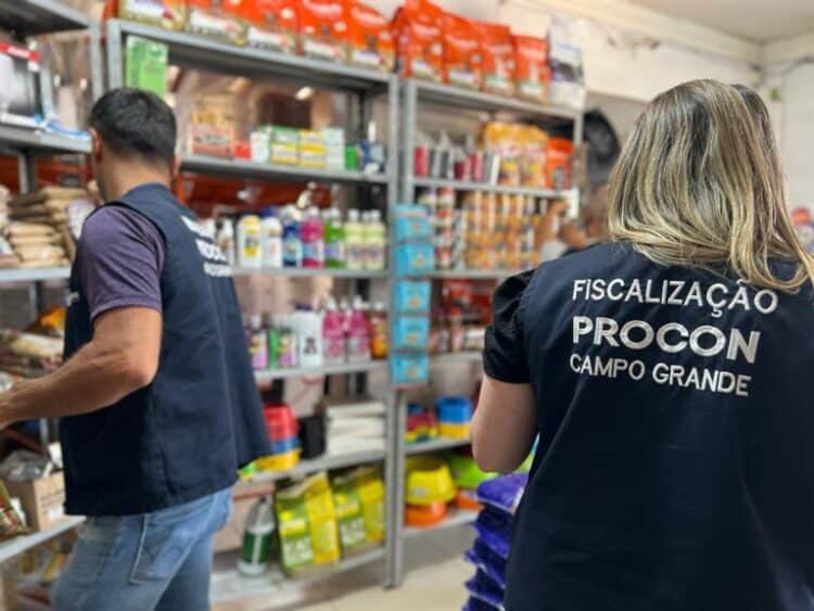 Procon alerta para fraudes e dá dicas durante a Semana do Consumidor