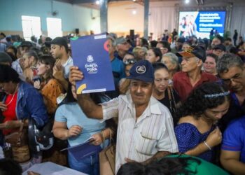 Dignidade e direito garantido: 820 famílias recebem títulos de regularização fundiária no Nova Itamarati