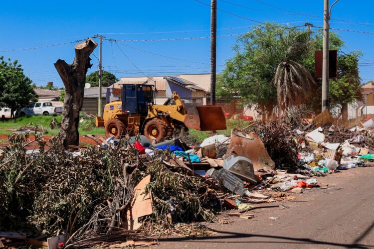 Guarda Municipal prende três, após flagrante de descarte ilegal no Jardim das Hortênsias