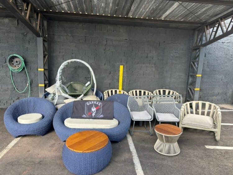 Polícia recupera móveis de alto padrão avaliados em R$ 100 mil desviados de depósito na Capital