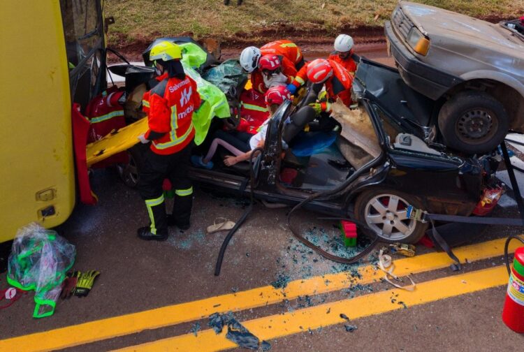 Simulado tem acidente com cinco veículos e 20 vítimas e chama atenção em Campo Grande