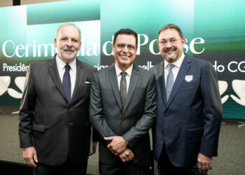 Flávio César toma posse como presidente Comitê Gestor do IBS e presidente da Fiems se faz presente