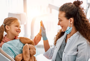 Como transformar a experiência odontológica em algo tranquilo para crianças