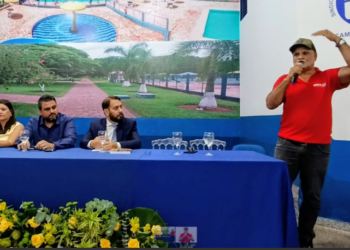 Redução de jornada pode gerar mais emprego, afirma líder sindical