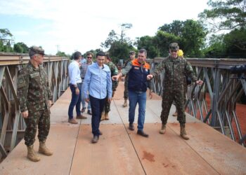 Governo de MS apoia obra emergencial e vai construir nova ponte de concreto sobre Rio do Peixe
