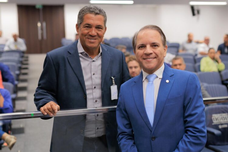 Coronel David homenageia Instituto Homem Pantaneiro pelos 24 anos de atuação em defesa do Pantanal