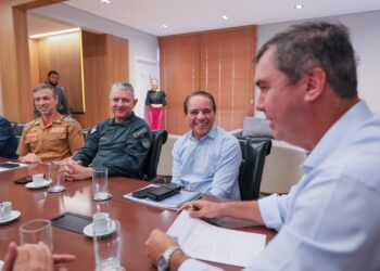 Coronel David destaca avanços após reunião com Riedel, com ampliação de vagas nos cursos e sinalização de reposição salarial para militares