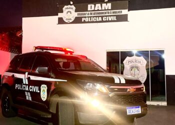 Homem é preso por roubar celular da mãe, chamá-la de demônio e tentar esfaqueá-la em Aquidauana