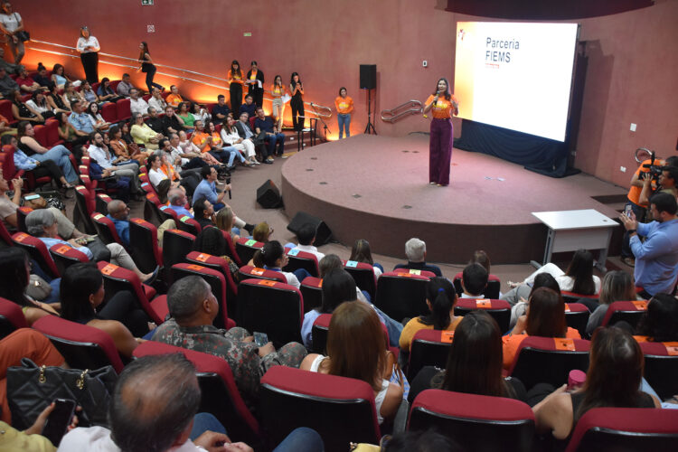 Fiems participa do lançamento da campanha e colabora com “Seu Abraço Aquece 2026”