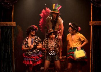 Sem edital, grupo aposta na bilheteria para manter “O Bem-Amado” em circulação