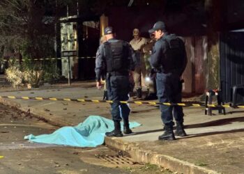 Homem é morto a tiros enquanto chegava em casa do trabalho em Ivinhema