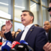Flávio Bolsonaro admite ter se reunido com Vorcaro após primeira prisão do banqueiro