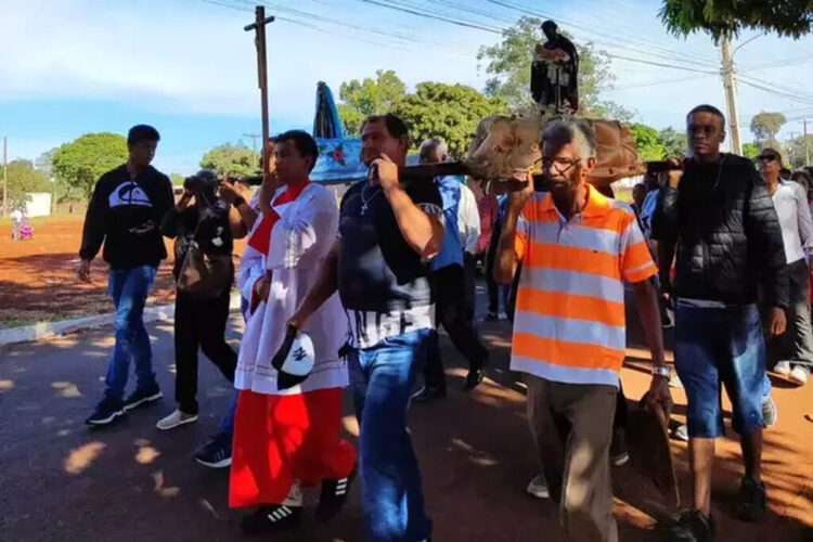 Comunidade Quilombola Tia Eva realiza descida do terço da Festa de São Benedito neste sábado