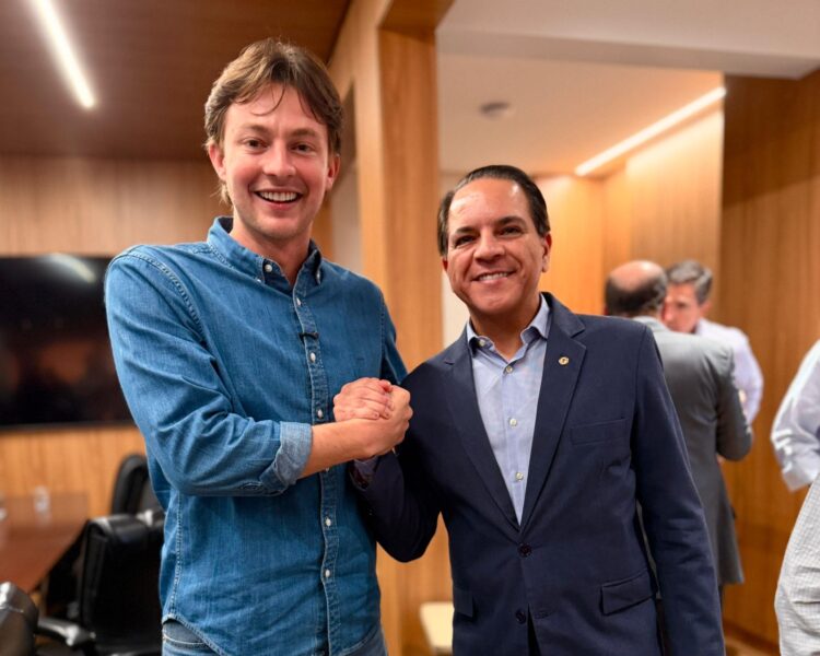 Ao lado de Riedel e Lucas Foroni, Coronel David reforça apoio a investimentos que aceleram a universalização do asfalto e saneamento em Rio Brilhante