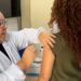 Secretaria de Saúde amplia estratégia de vacinação contra chikungunya em MS