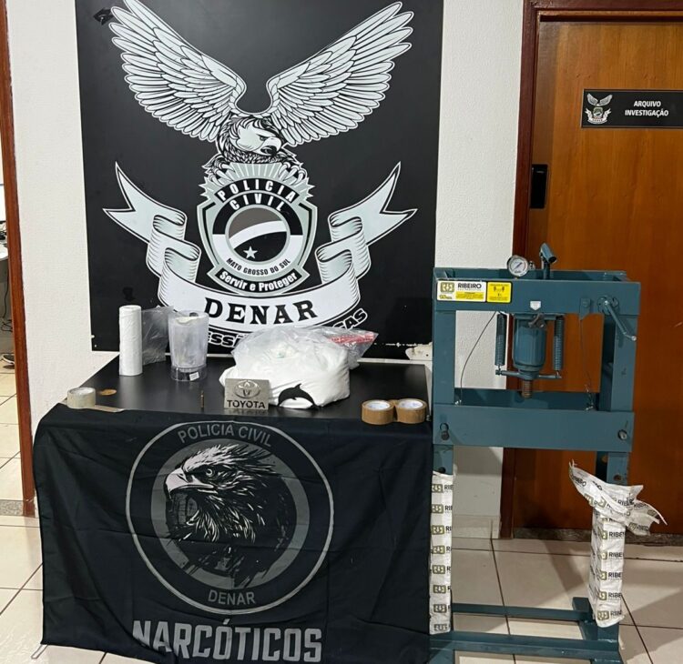 Mulher é presa com 15 quilos de cocaína em casa no Moreninhas III