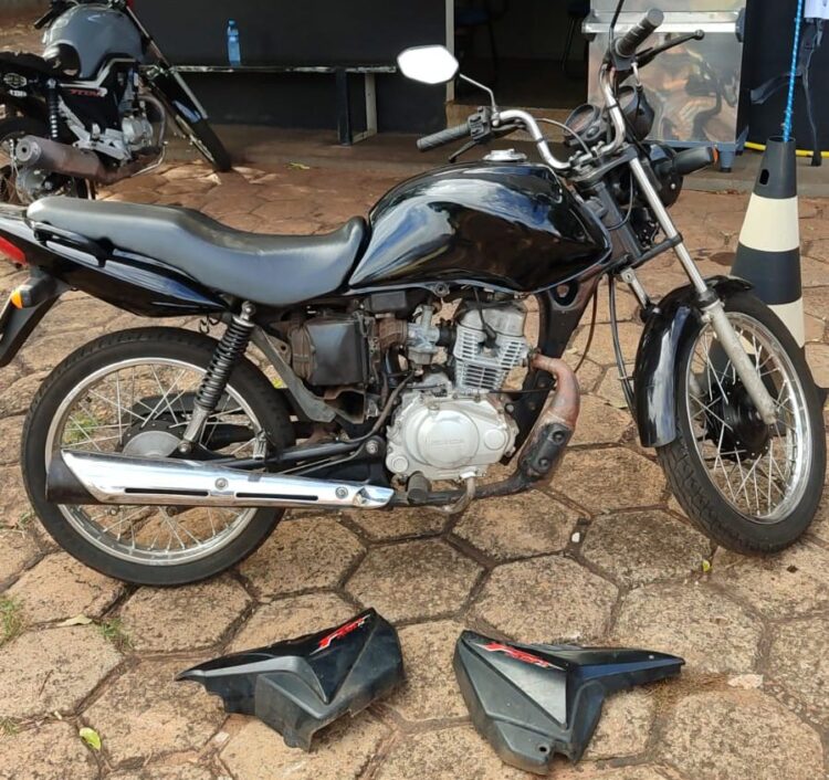 Casal é preso por furtar motos no Centro da Capital utilizando chave “mixa”