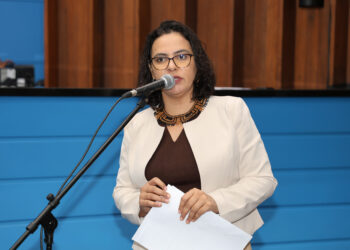 Deputada questiona concurso anunciado por Riedel e cobra vagas reais para professores da rede estadual