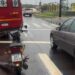 Piloto de moto morre na hora e passageiro fica em estado grave em colisão na Duque de Caxias
