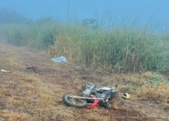 Adolescente colide moto contra van da Saúde de Maracaju na MS-164 e morre