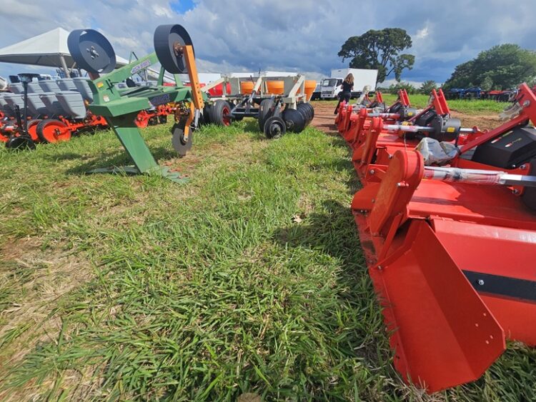Governo de MS destina 77 máquinas e implementos para fortalecer a agricultura familiar em 27 municípios