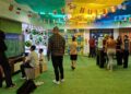 Figurinhas, futebol e novos amigos: o shopping da região sul da Capital entra no clima da Copa