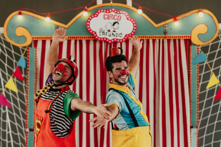 Música, circo e diversão para toda a família movimentam o Sesc Teatro Prosa