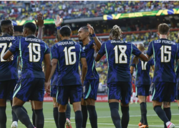 Brasil enfrenta a Escócia em jogo decisivo pela Copa do Mundo