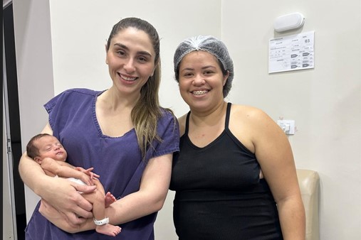 Prematuro de 29 semanas vence desafios e vai para casa ao lado da família, após 46 dias internado
