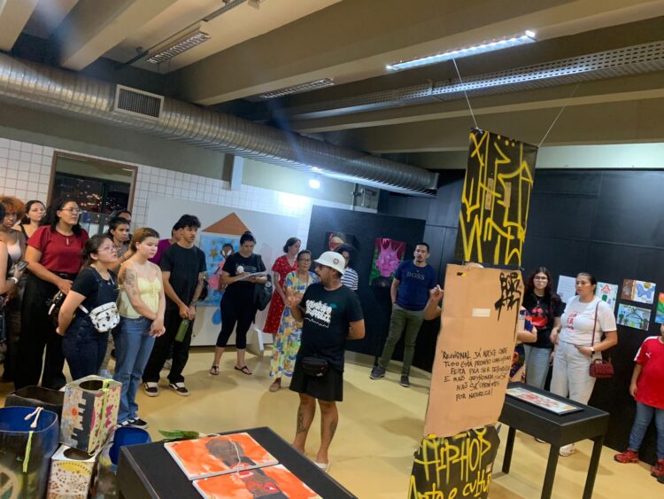 Coletivo Enegrecer segue com exposição aberta até o fim do mês na FCMS