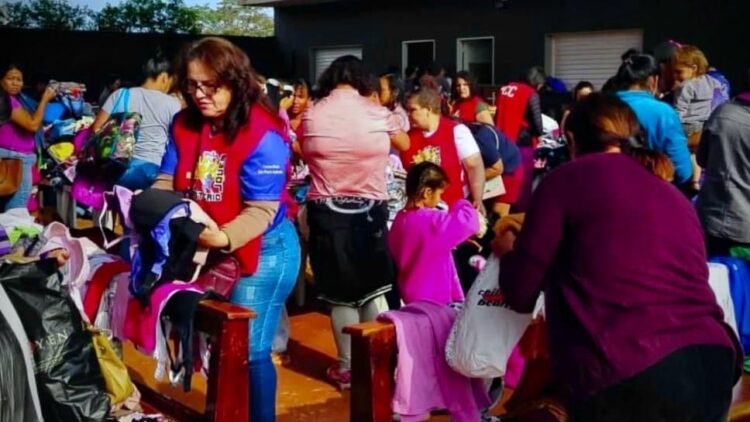 Entre a necessidade e a esperança: Projeto Abraço de Pai leva serviços gratuitos, doações e evangelização ao Jardim Tijuca