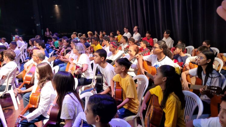 Alunos de projeto social da UFMS dividem palco com músicos internacionais em recital gratuito neste domingo