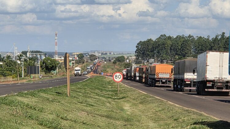 Obras na BR-163 alteram o tráfego em São Gabriel do Oeste. Confira o trecho: