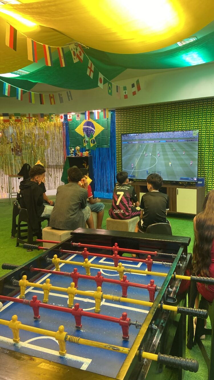 Férias escolares têm programação gratuita com jogos, cinema e clima de Copa em Campo Grande